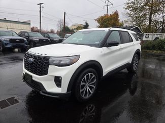 New 2026 Ford Explorer ST-Line video 1