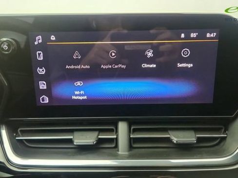 Used 2025 Chevrolet Trax RS w/ Driver Confidence Package FWD image 46