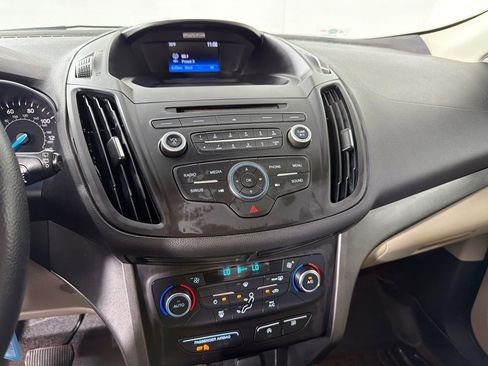 Used 2017 Ford Escape SE FWD image 16