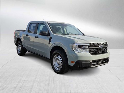 Used 2024 Ford Maverick XL image 2