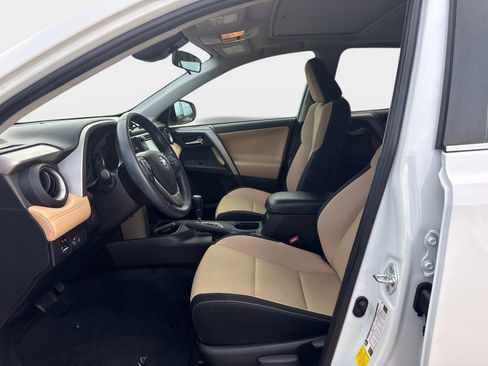 Used 2018 Toyota RAV4 XLE FWD image 20