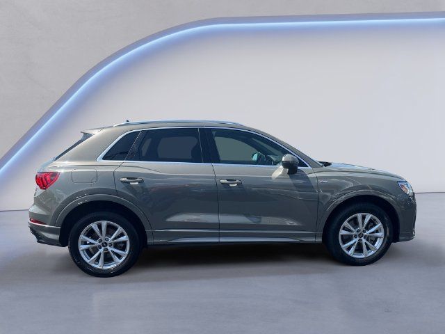 Used 2022 Audi Q3 2.0T Premium Plus w/ Premium Plus Package AWD/4WD image 4