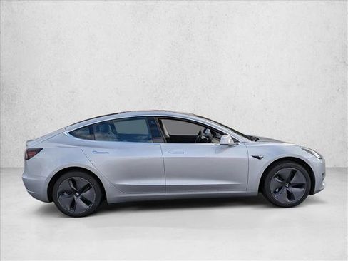 Used 2018 Tesla Model 3 Long Range image 4