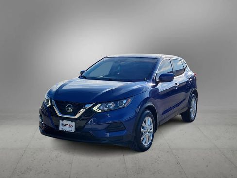 Used 2022 Nissan Rogue Sport S image 1