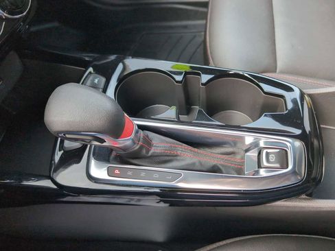 Used 2025 Chevrolet Trax RS w/ Driver Confidence Package image 15