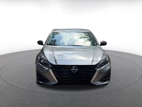 Used 2024 Nissan Altima 2.5 SV FWD image 4