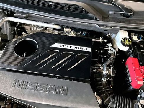 Used 2024 Nissan Rogue SL w/ SL Premium Package image 31