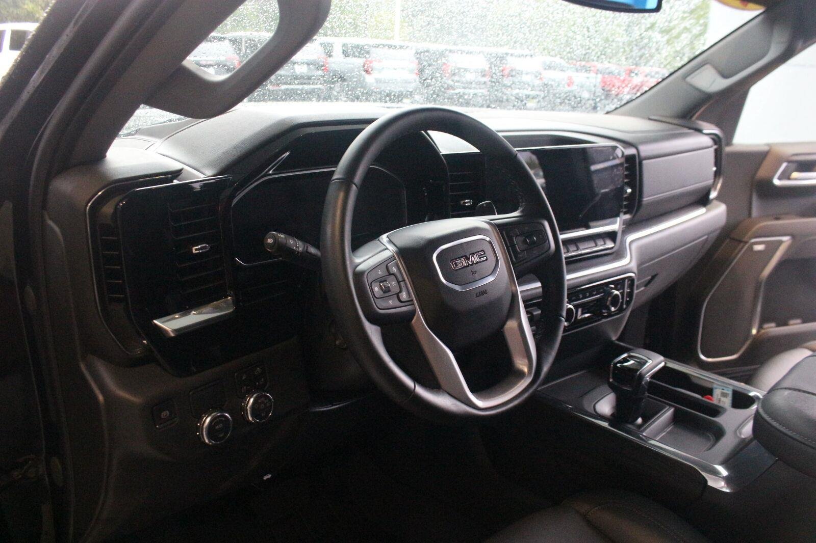 Used 2026 GMC Sierra 1500 SLT w/ SLT Premium Package RWD image 14