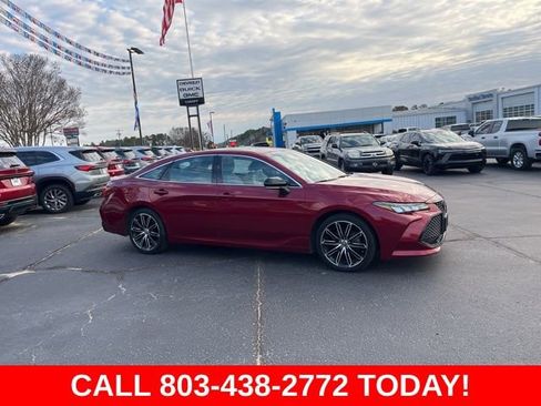 Used 2019 Toyota Avalon XSE w/ All Weather Liner Package image 2