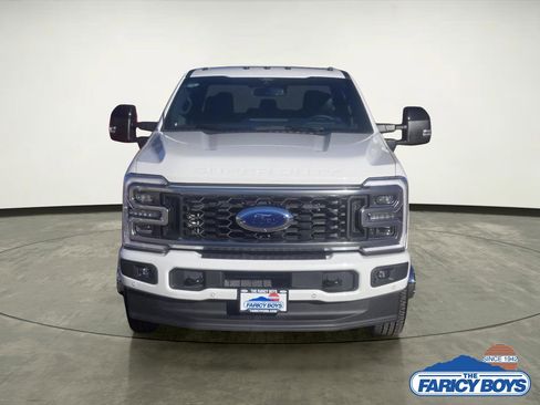 Used 2025 Ford F350 Platinum image 6