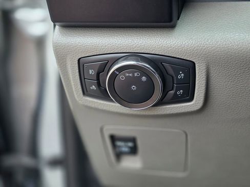 Used 2019 Ford F150 XL w/ Equipment Group 101A Mid RWD image 32