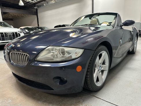 Used 2005 BMW Z4 3.0i RWD image 6