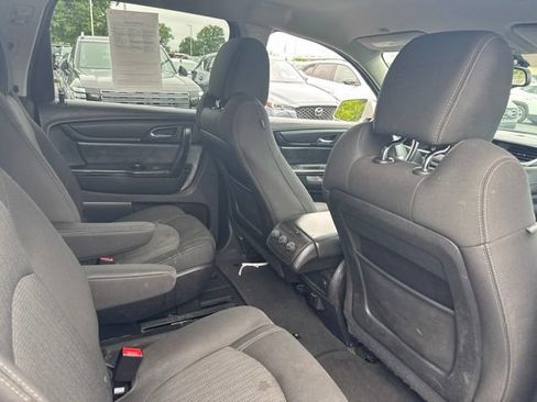 Used 2016 Chevrolet Traverse LT w/ Style and Technology Package FWD image 10