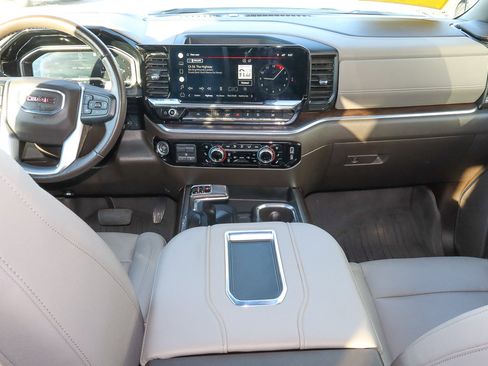 Used 2022 GMC Sierra 1500 SLT w/ SLT Premium Plus Package image 10