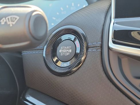 New 2026 Jeep Compass Latitude AWD/4WD image 37