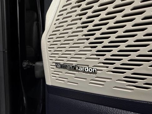 Used 2025 Hyundai Palisade Limited image 22