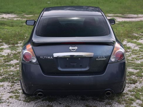 Used 2011 Nissan Altima 2.5 S w/ Special Edition Pkg FWD image 9