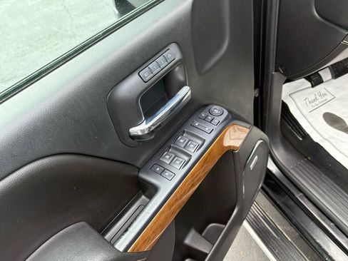 Used 2016 Chevrolet Silverado 1500 LTZ w/ LTZ Plus Package AWD/4WD image 15