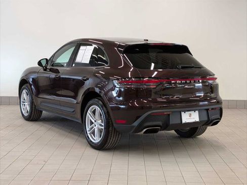 Used 2025 Porsche Macan AWD/4WD image 3