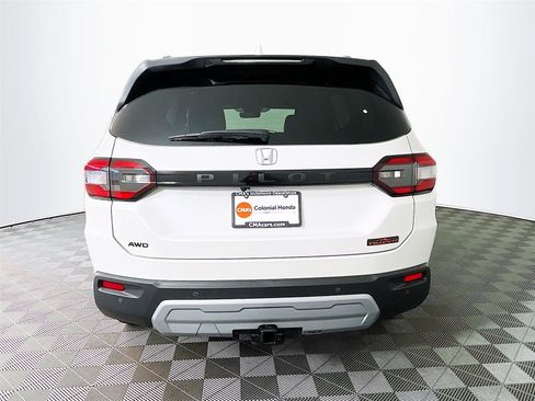 New 2025 Honda Pilot TrailSport image 6