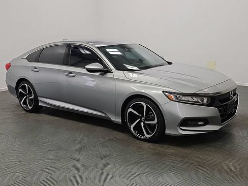 Used 2020 Honda Accord Sport image 3