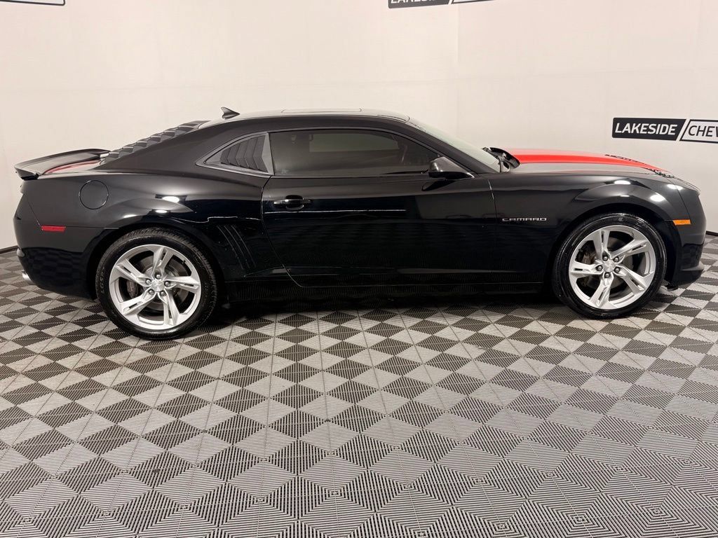 Used 2010 Chevrolet Camaro SS w/ RS Package RWD image 7