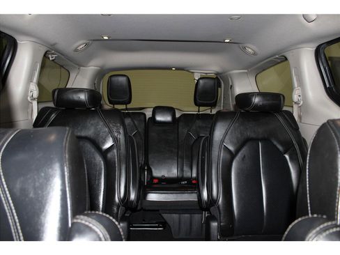 Used 2021 Chrysler Voyager Lxi image 26