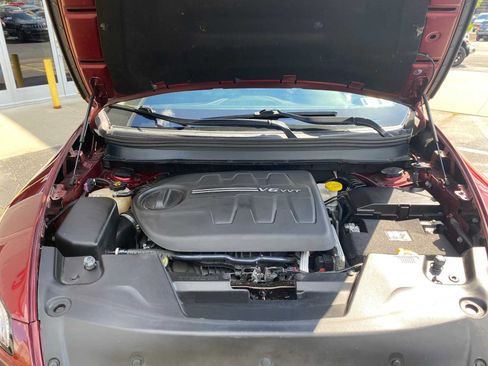 Used 2018 Jeep Cherokee Trailhawk w/ Comfort/Convenience Group AWD/4WD image 6