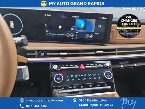 Used 2025 Hyundai Santa Fe Limited image 31