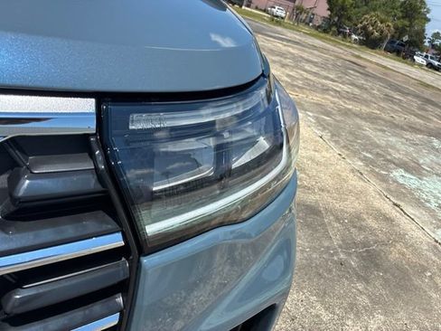 Used 2025 Ford Explorer Active w/ Active Comfort Package AWD/4WD image 10