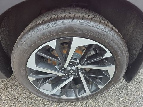 Used 2023 Mitsubishi Outlander SE AWD/4WD image 6