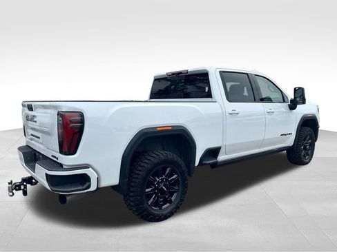 Used 2024 GMC Sierra 2500 AT4 w/ AT4 Premium Plus Package image 5