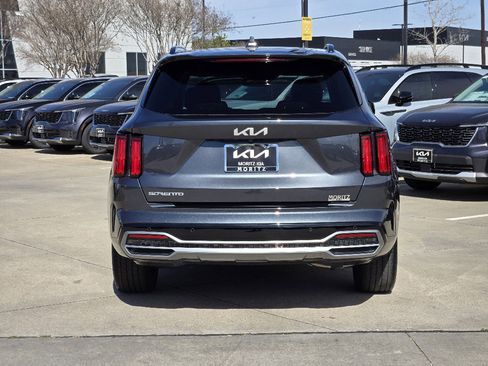 Used 2023 Kia Sorento SX image 13