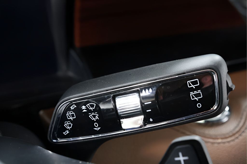 Used 2024 Lincoln Navigator Reserve AWD/4WD image 18