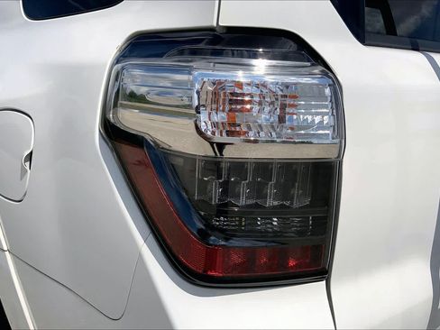 Used 2018 Toyota 4Runner SR5 RWD image 28