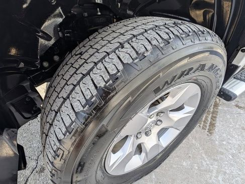 Used 2023 RAM 1500 Lone Star image 41