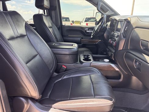 Used 2022 Chevrolet Silverado 3500 High Country w/ Technology Package AWD/4WD image 19