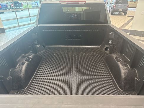 Used 2025 Chevrolet Silverado 1500 LT w/ Work Truck Package AWD/4WD image 17
