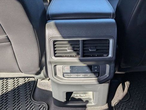 Used 2024 Volkswagen Atlas SE image 13