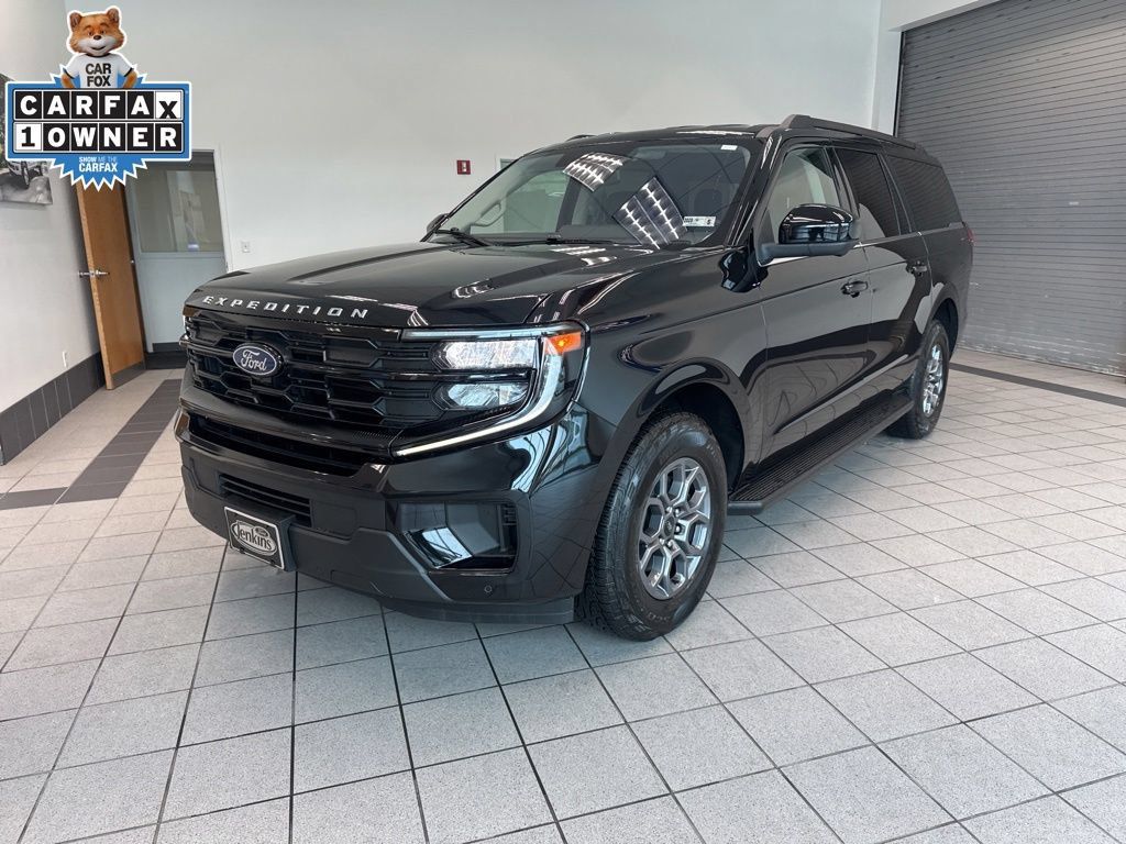 Used 2025 Ford Expedition Max Active AWD/4WD image 9