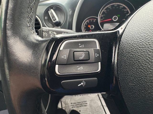 Used 2013 Volkswagen Beetle Turbo FWD image 27