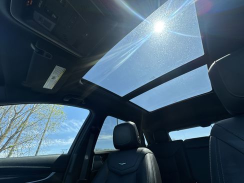 Certified 2021 Cadillac XT5 Premium Luxury AWD/4WD image 22