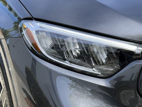 Certified 2025 Mercedes-Benz GLC 300 4MATIC image 11