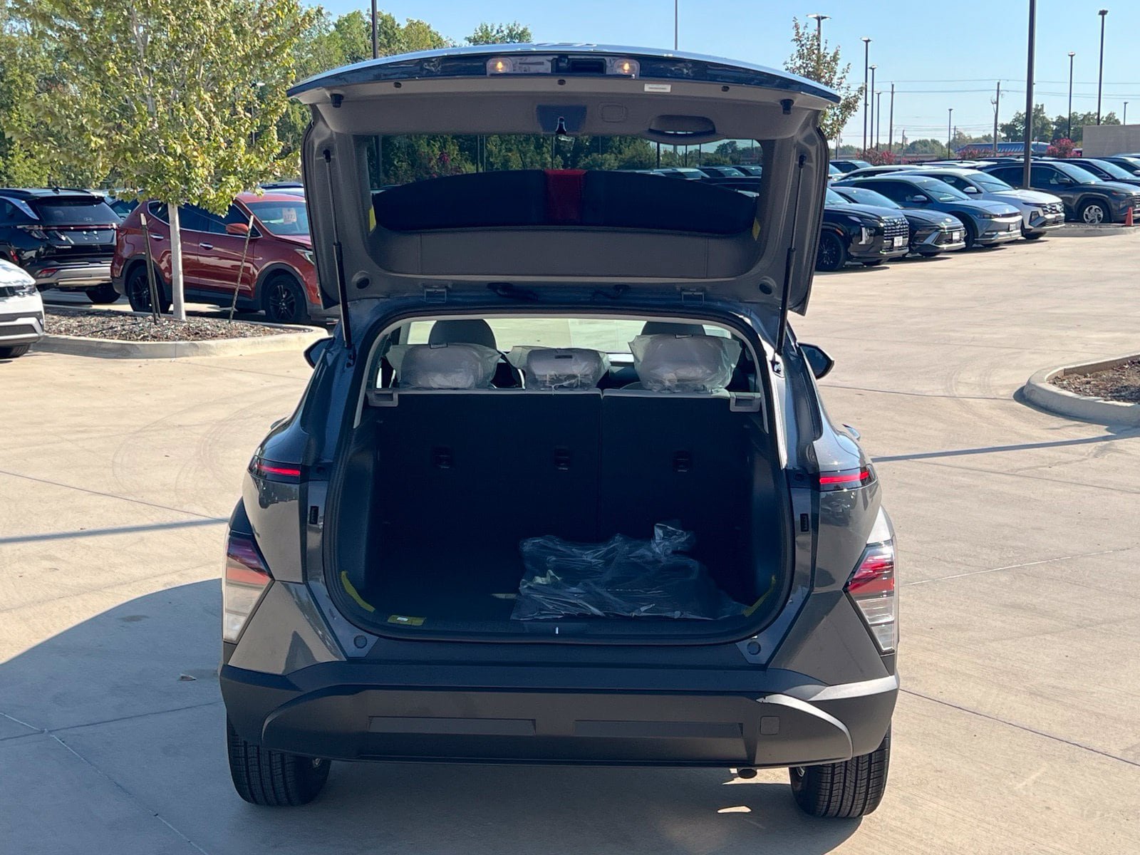 New 2027 Hyundai Kona SE FWD image 14