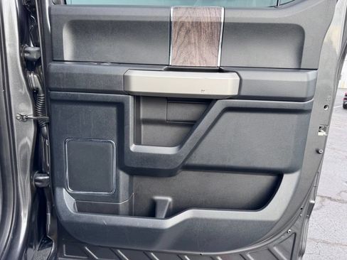 Used 2018 Ford F250 Lariat w/ Lariat Ultimate Package AWD/4WD image 29