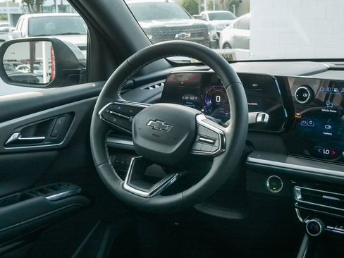 New 2026 Chevrolet Traverse LT w/ Midnight/Sport Edition image 12