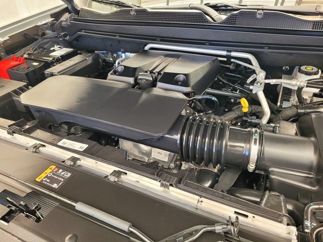 Used 2025 Chevrolet Colorado Z71 AWD/4WD image 34