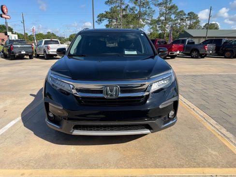 Used 2020 Honda Pilot Touring image 2