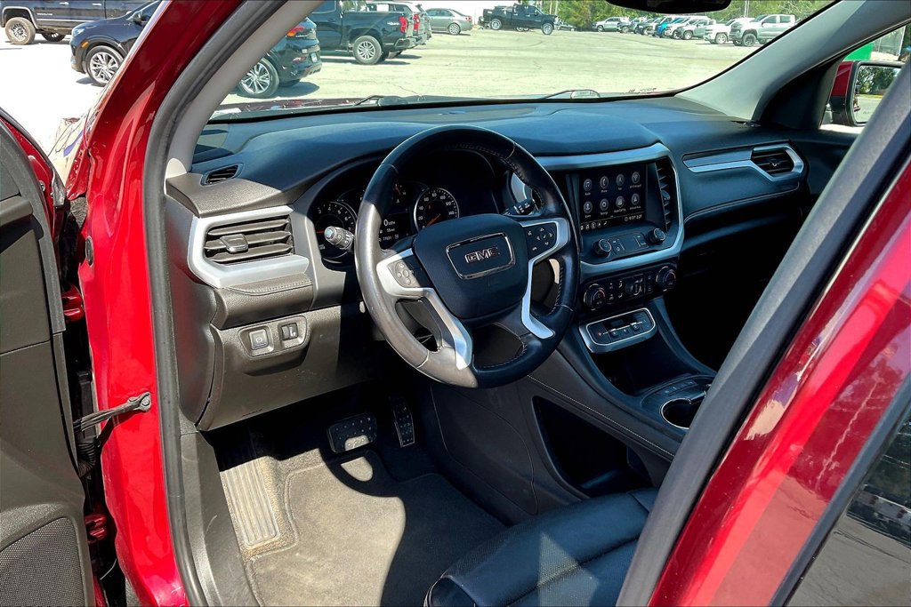 Used 2020 GMC Acadia SLT w/ LPO, Floor Liner Package AWD/4WD image 24