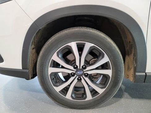 Used 2023 Subaru Forester Limited AWD/4WD image 12